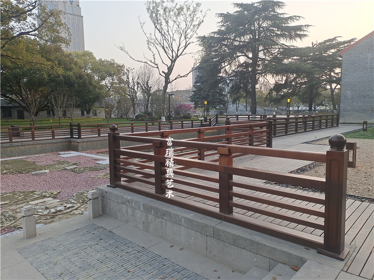 铜栏杆